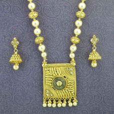 Designer Gold Plated Necklace Set With Multiple Pearls